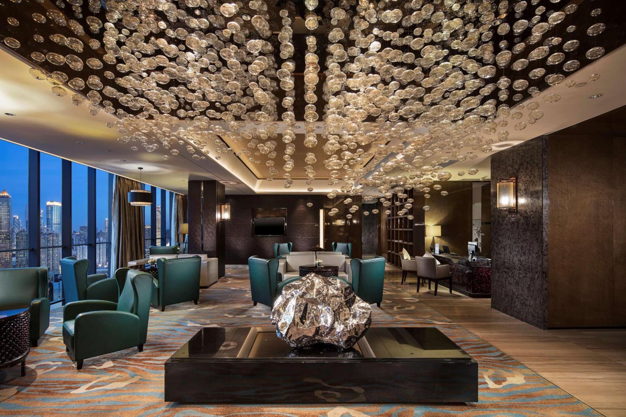 Hilton Guangzhou Tianhe - Free Shuttle Bus And Registration Counter Available During Canton Fair Period Eksteriør billede The Club Lounge at the Westin Seoul